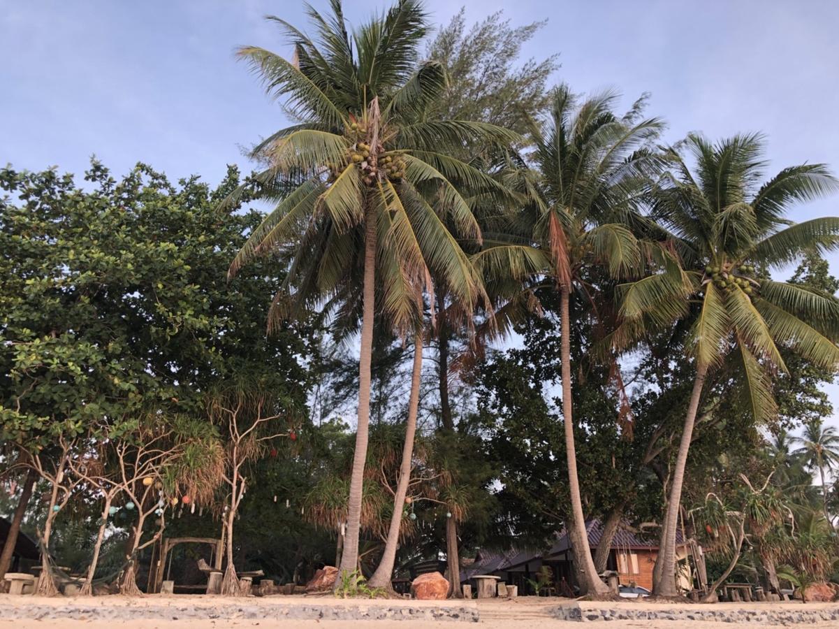 Baanchaylay Resort Khanom Exterior foto