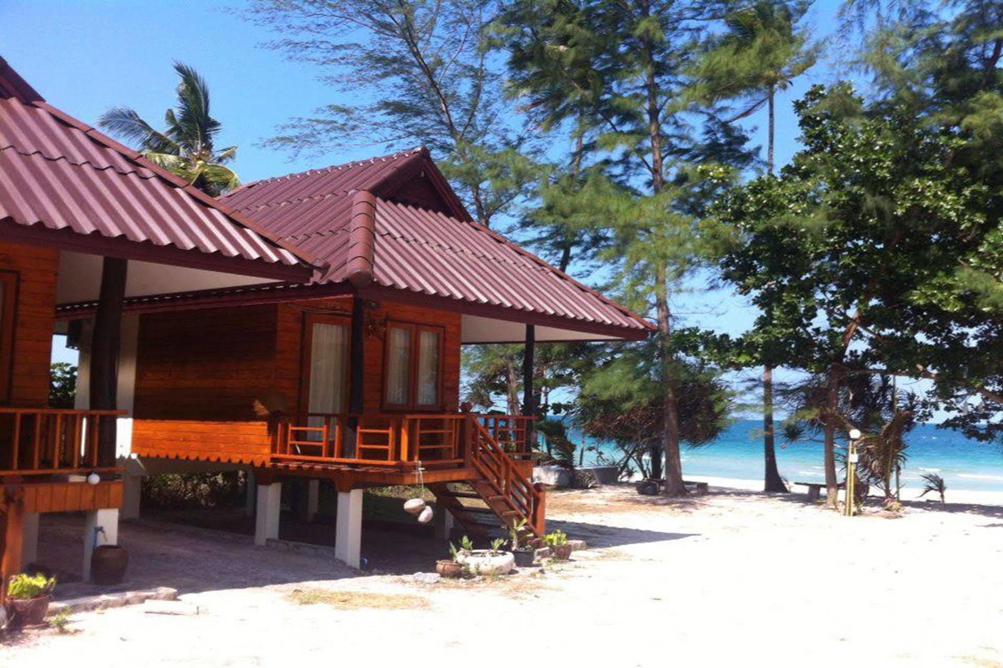 Baanchaylay Resort Khanom Exterior foto